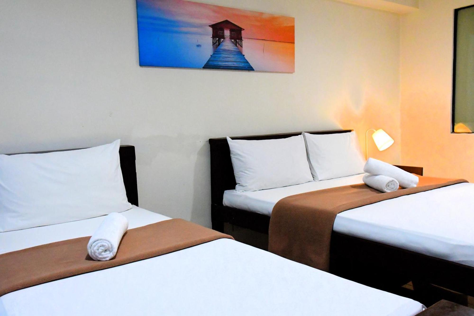 Arzo Hotel Makati Makati City Екстер'єр фото