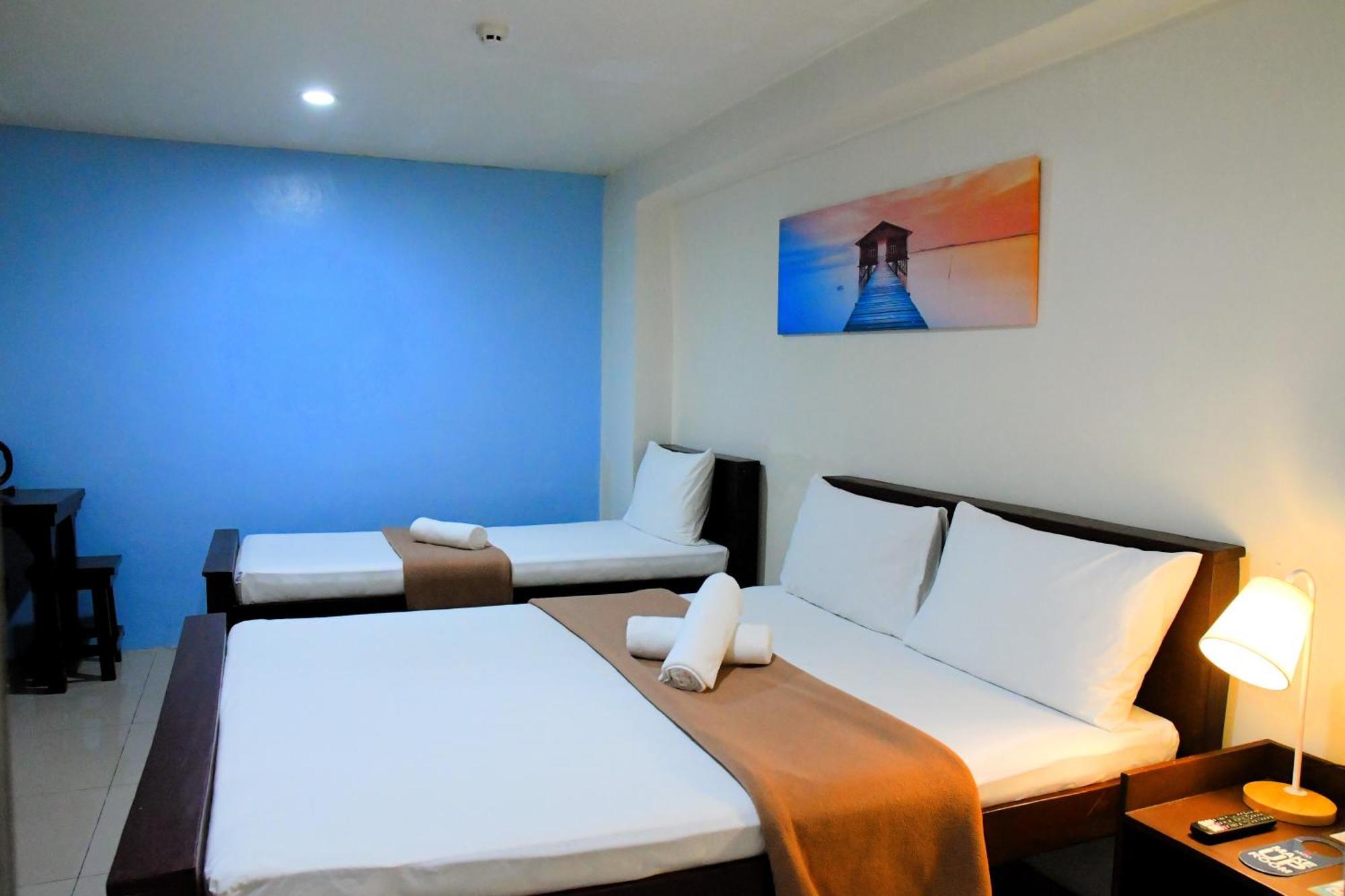 Arzo Hotel Makati Makati City Екстер'єр фото