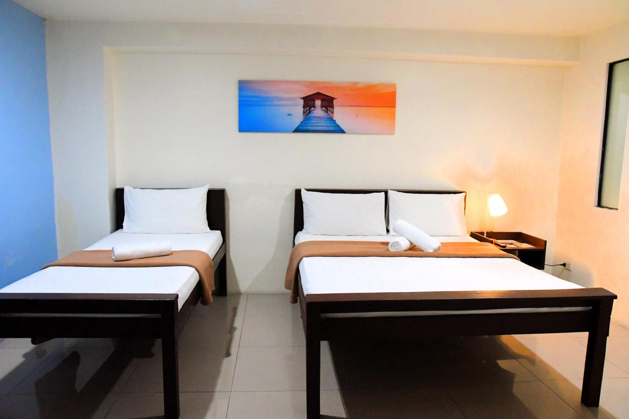 Arzo Hotel Makati Makati City Екстер'єр фото