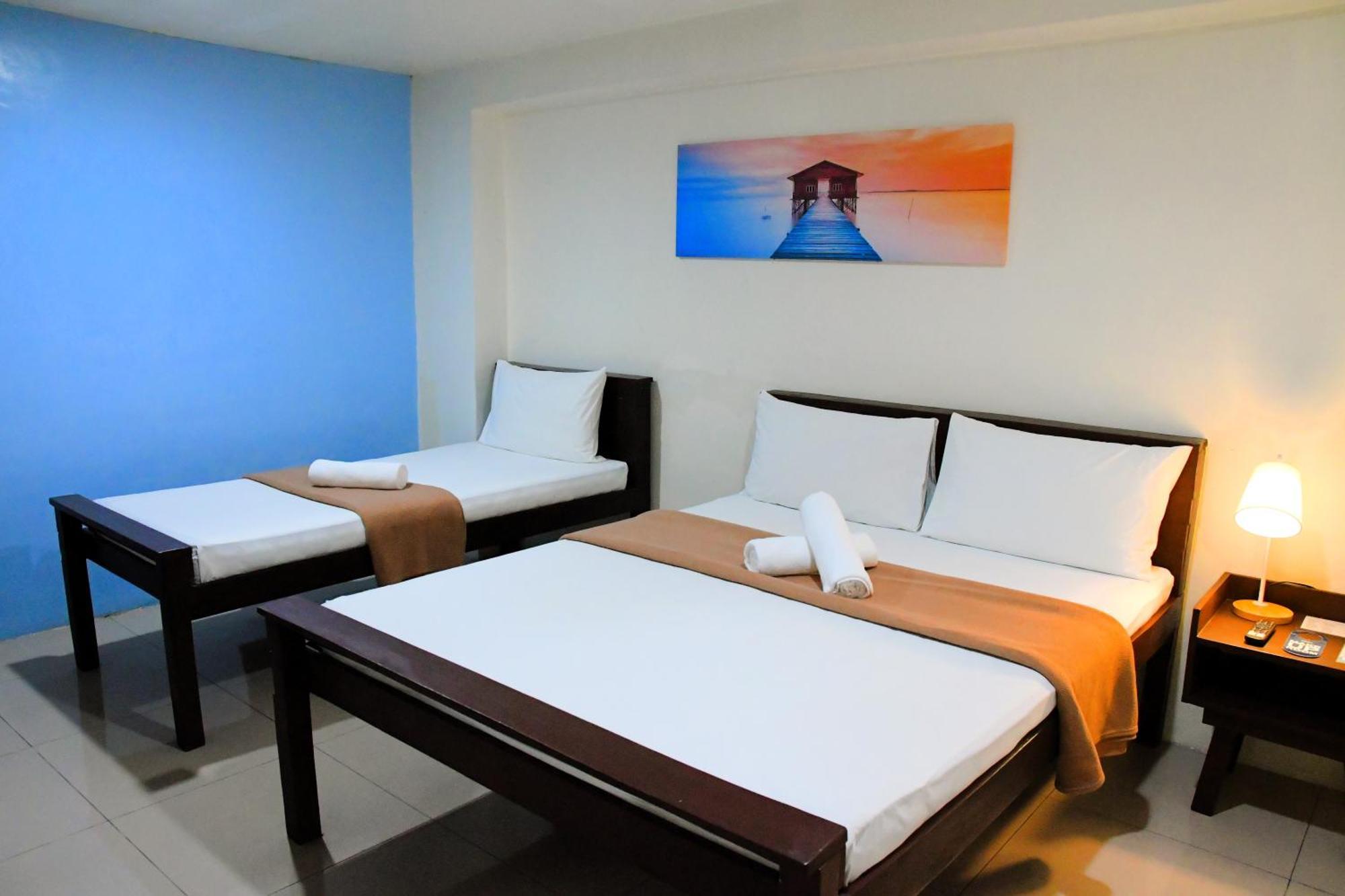 Arzo Hotel Makati Makati City Екстер'єр фото