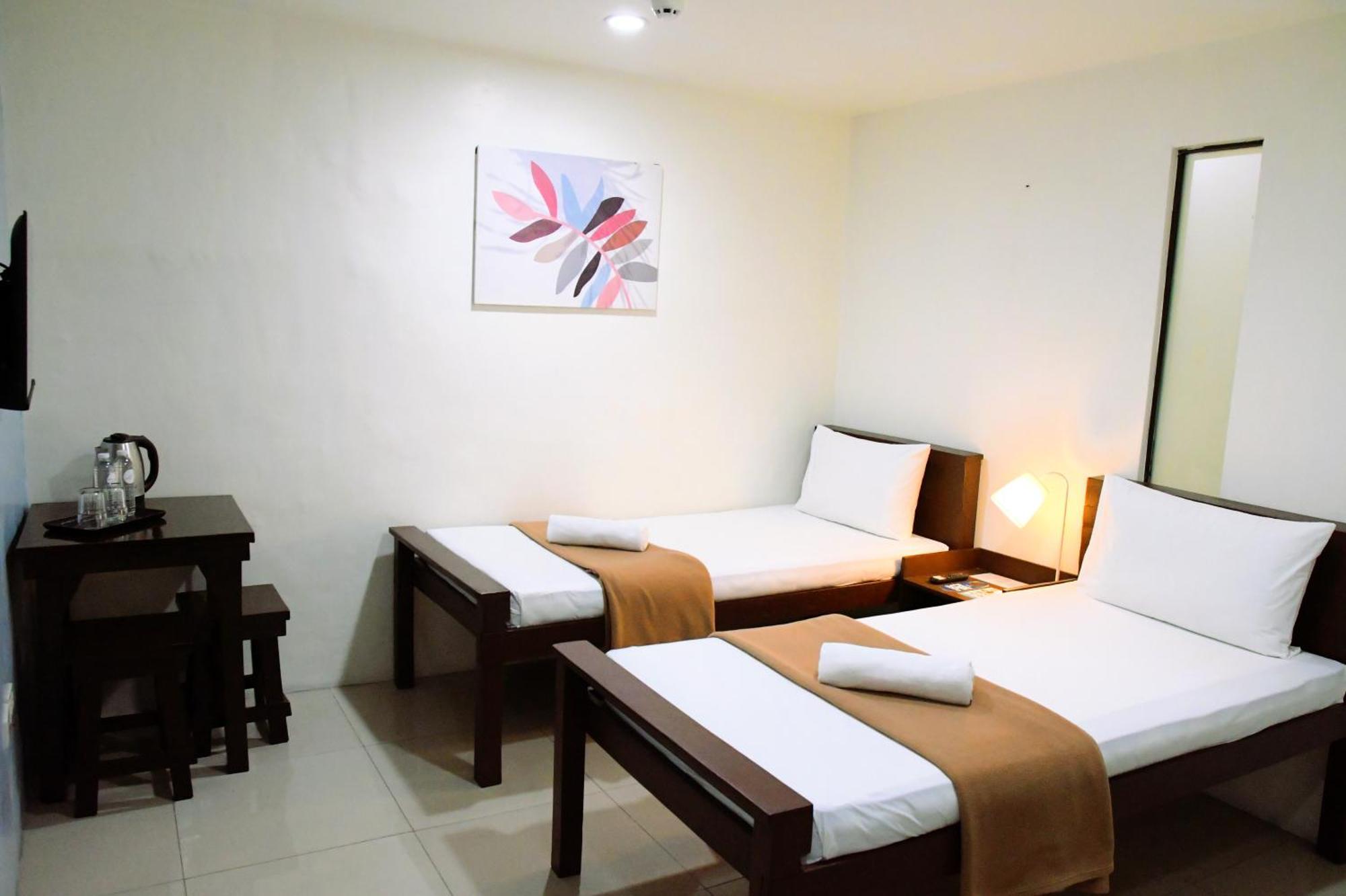 Arzo Hotel Makati Makati City Екстер'єр фото