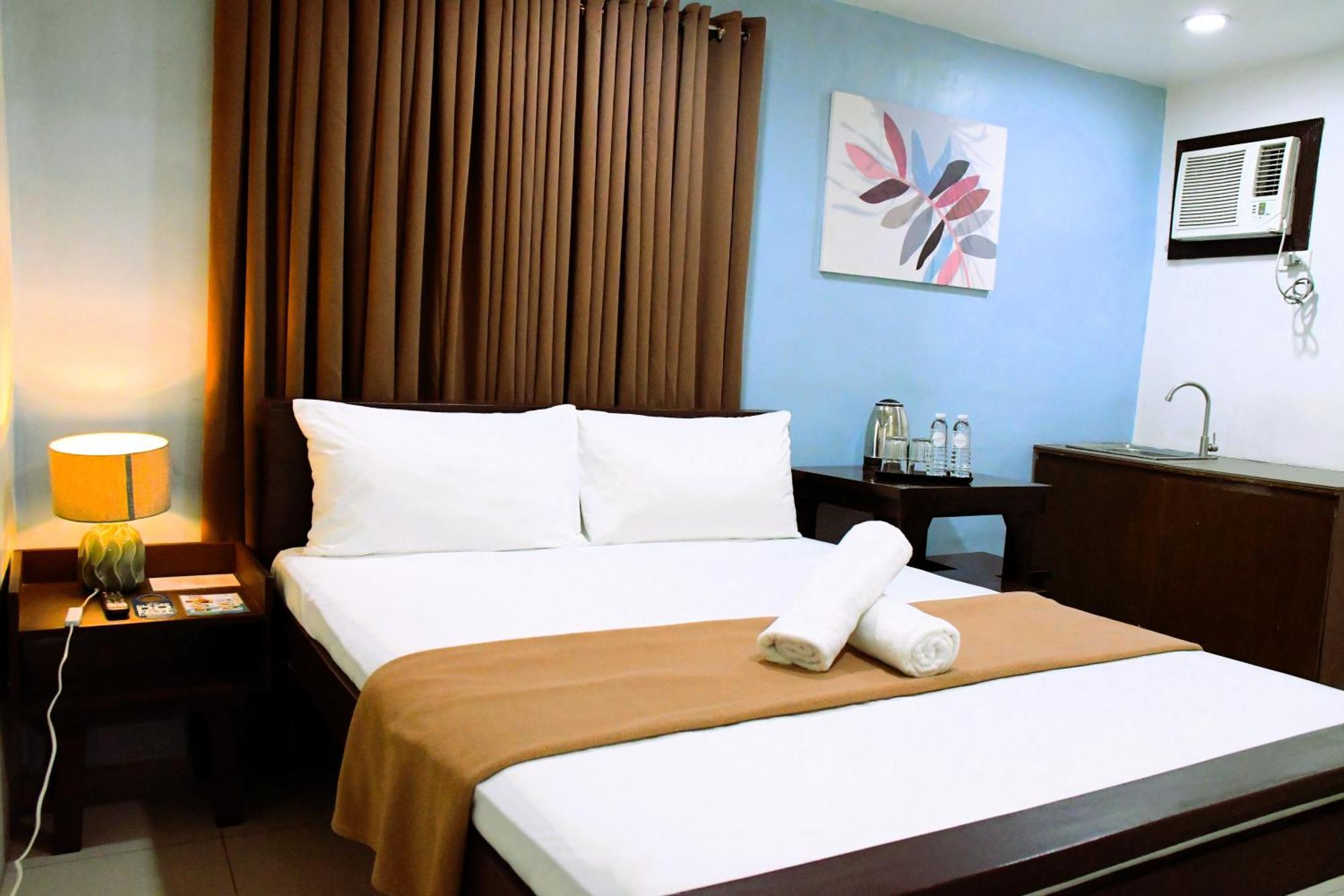 Arzo Hotel Makati Makati City Екстер'єр фото